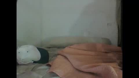 Snapshot of cumslutboi27 chatting on March 2025 06:15:02 AM cumslutboi27 online show from March 2025 06:15:02 AM