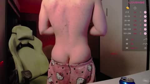 Snapshot of cumzan_ chatting on February 2026 07:03:02 PM Tarzan online show from February 2026 07:03:02 PM