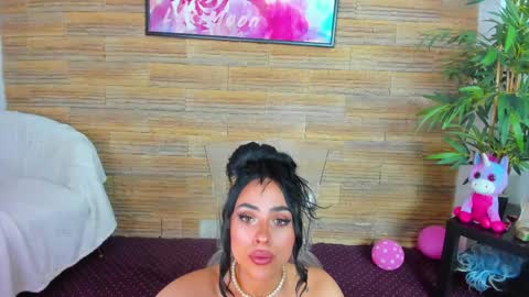 cupcake_izzy online show from May 2026 07:10:02 PM
