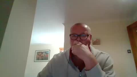 Snapshot of curiousax77 chatting on March 2025 12:39:02 PM curiousax77 online show from March 2025 12:39:02 PM