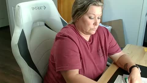 Snapshot of curiouscouple3143 chatting on February 2025 07:33:01 PM curious couple online show from February 2025 07:33:01 PM