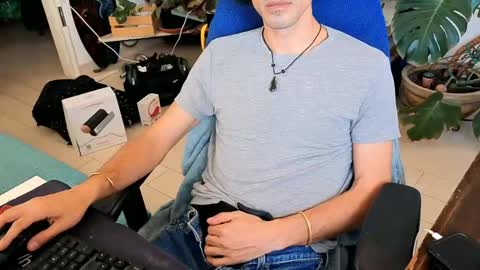 curiousgenie online show from May 2026 02:38:02 PM