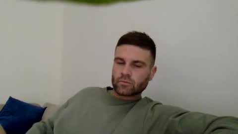 Snapshot of curiousnesssssss chatting on November 2025 03:12:01 PM curiousnesssssss online show from November 2025 03:12:01 PM