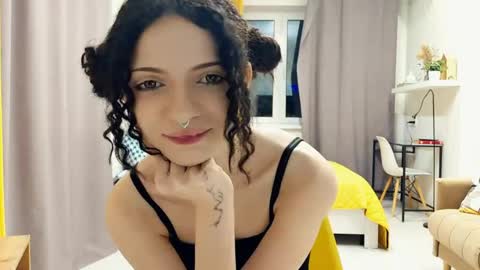 Kira online show from May 2026 11:21:01 PM