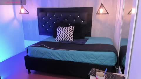 curly_babe1 online show from May 2026 09:49:02 PM