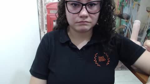 Vannesa online show from October 2025 07:15:02 PM