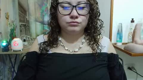 Vannesa online show from April 2026 03:42:01 AM