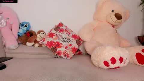 Curly  -  OF- CURLY SWEETT online show from June 2026 02:33:01 PM