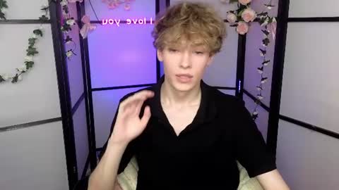 curly_twinkboy online show from July 2026 08:45:02 PM