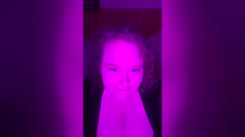 Snapshot of curlycult97 chatting on June 2026 10:00:02 PM curlycult97 online show from June 2026 10:00:02 PM