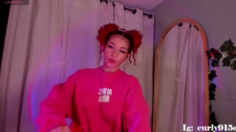 Snapshot of curlyy915e chatting on March 2026 02:04:02 AM Curly915e online show from March 2026 02:04:02 AM