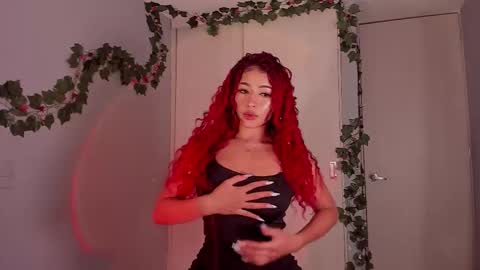 Snapshot of curlyy915e chatting on March 2026 11:48:02 PM Curly915e online show from March 2026 11:48:02 PM