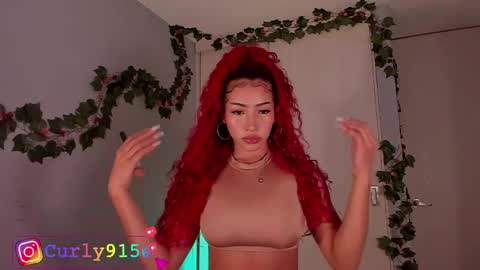 Snapshot of curlyy915e chatting on April 2026 11:02:01 PM Curly915e online show from April 2026 11:02:01 PM