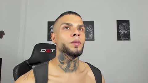 Snapshot of curtis_blake chatting on January 2026 06:17:01 AM curtis_blake online show from January 2026 06:17:01 AM