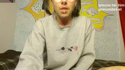 Snapshot of curuba_ chatting on December 2024 12:03:01 PM Curuba online show from December 2024 12:03:01 PM