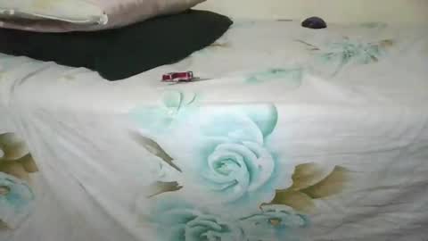 curvey_brown_girl online show from May 2026 08:35:02 PM