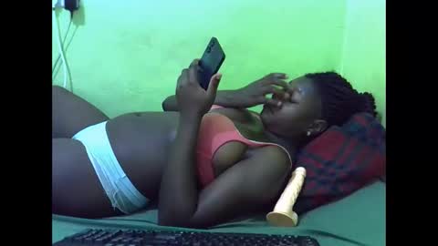 curvy_corazon1 online show from October 2025 06:25:02 AM