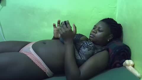 curvy_corazon1 online show from October 2025 01:17:01 PM