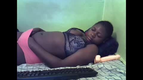 curvy_corazon1 online show from November 2025 03:51:01 AM