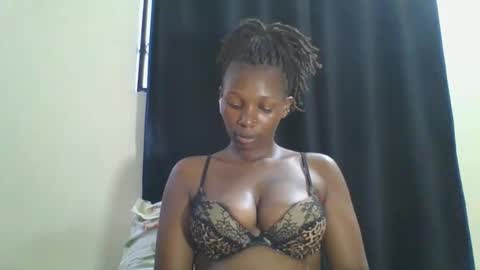 Snapshot of curvybootyj chatting on January 2025 01:18:02 PM CuteJJudy online show from January 2025 01:18:02 PM