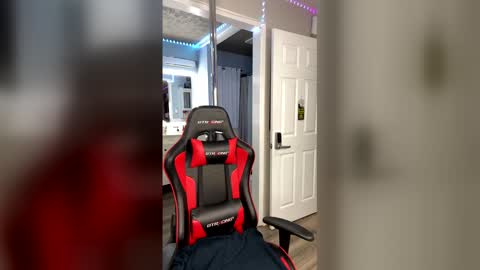 Snapshot of curvyfunlover chatting on February 2026 12:09:01 PM curvyfunlover online show from February 2026 12:09:01 PM