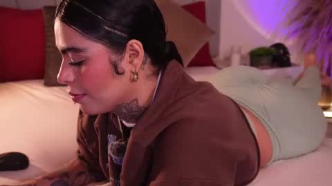 Snapshot of curvyliciouss chatting on September 2025 04:34:02 PM Samantha online show from September 2025 04:34:02 PM