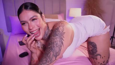 Snapshot of curvyliciouss chatting on February 2026 07:56:02 PM Samantha online show from February 2026 07:56:02 PM