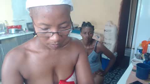 Snapshot of curvypear76x chatting on December 2024 10:51:02 AM curvypear76x online show from December 2024 10:51:02 AM