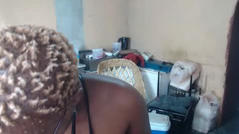 Snapshot of curvypear76x chatting on January 2025 07:33:02 AM curvypear76x online show from January 2025 07:33:02 AM