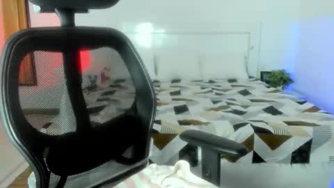 Alisha online show from March 2026 06:00:01 PM