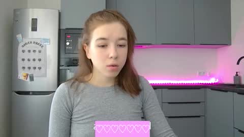 Snapshot of cute_beauty chatting on October 2025 10:34:02 AM Amanda online show from October 2025 10:34:02 AM