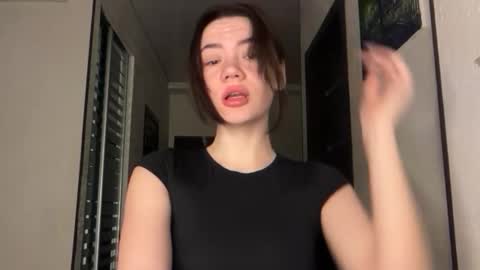 Snapshot of cute_bubbles chatting on January 2026 02:39:02 AM cute_bubbles online show from January 2026 02:39:02 AM