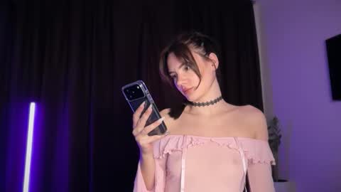 Snapshot of cute_bubbles chatting on February 2026 01:59:02 AM cute_bubbles online show from February 2026 01:59:02 AM