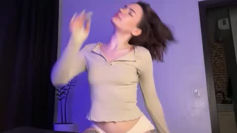 Snapshot of cute_bubbles chatting on April 2026 05:10:01 PM cute_bubbles online show from April 2026 05:10:01 PM