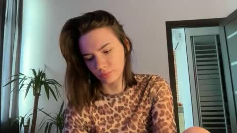 cute_bubbles online show from May 2026 01:29:01 PM