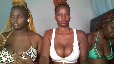 Snapshot of cute_daniellah chatting on January 2025 04:58:02 AM Danillah online show from January 2025 04:58:02 AM