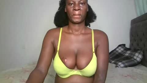 Snapshot of cute_daniellah chatting on February 2025 01:15:01 AM Danillah online show from February 2025 01:15:01 AM