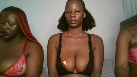 Snapshot of cute_daniellah chatting on February 2025 06:09:02 PM Danillah online show from February 2025 06:09:02 PM