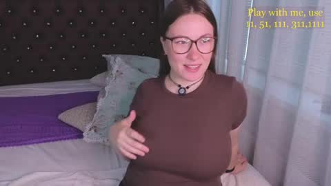 Everyday stream in the same time online show from May 2026 01:32:02 AM
