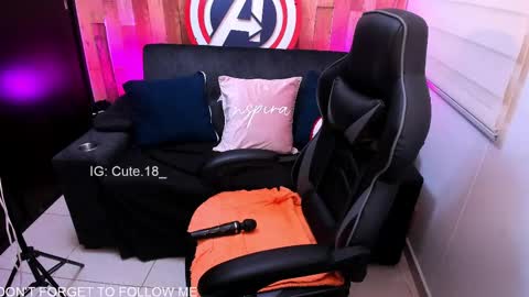    Independent Model online show from March 2025 10:42:01 PM