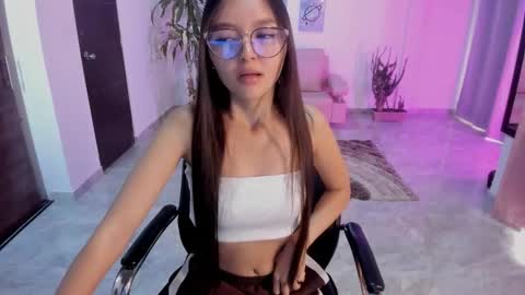 Snapshot of cute_fox_1 chatting on February 2026 03:31:02 PM Bella Fox online show from February 2026 03:31:02 PM