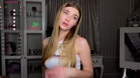 Anne online show from February 2025 07:07:02 AM