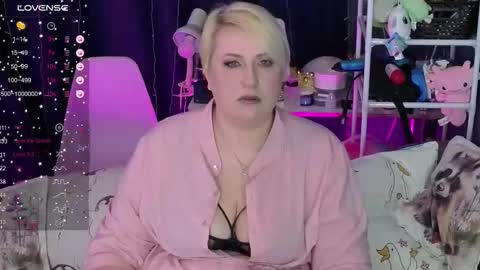 Snapshot of cute_hanna_bbw chatting on February 2026 05:52:01 PM Hanna online show from February 2026 05:52:01 PM