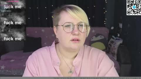 Snapshot of cute_hanna_bbw chatting on May 2026 07:00:01 PM Hanna online show from May 2026 07:00:01 PM