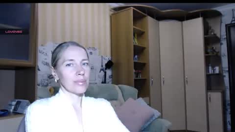 cute_lion_ online show from November 2025 04:40:02 PM