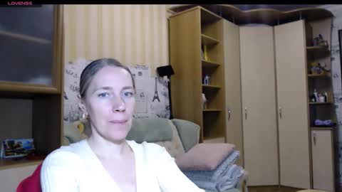 cute_lion_ online show from December 2025 08:14:02 PM