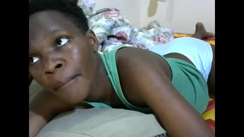 cute_marion online show from October 2025 11:28:01 AM