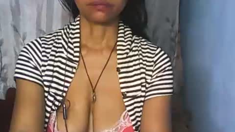 murielle online show from October 2025 07:05:02 PM