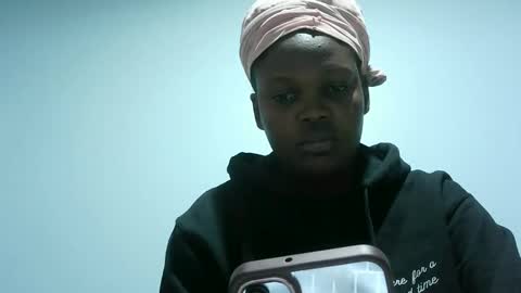 Snapshot of cute_roxie chatting on February 2025 09:09:01 AM cute_roxie online show from February 2025 09:09:01 AM