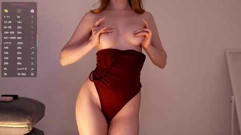 Snapshot of cute_shine chatting on March 2026 08:40:02 AM Hey im Kristina Thank you for your support online show from March 2026 08:40:02 AM